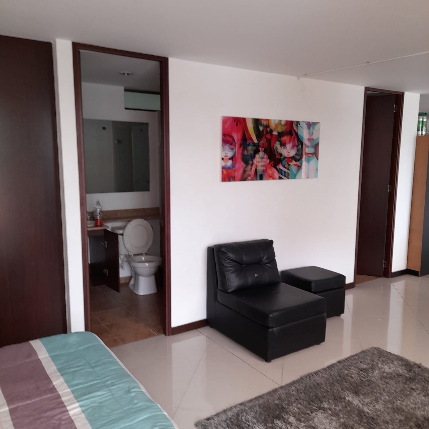 Apartaestudio amoblado para arriendo vía Las Palmas