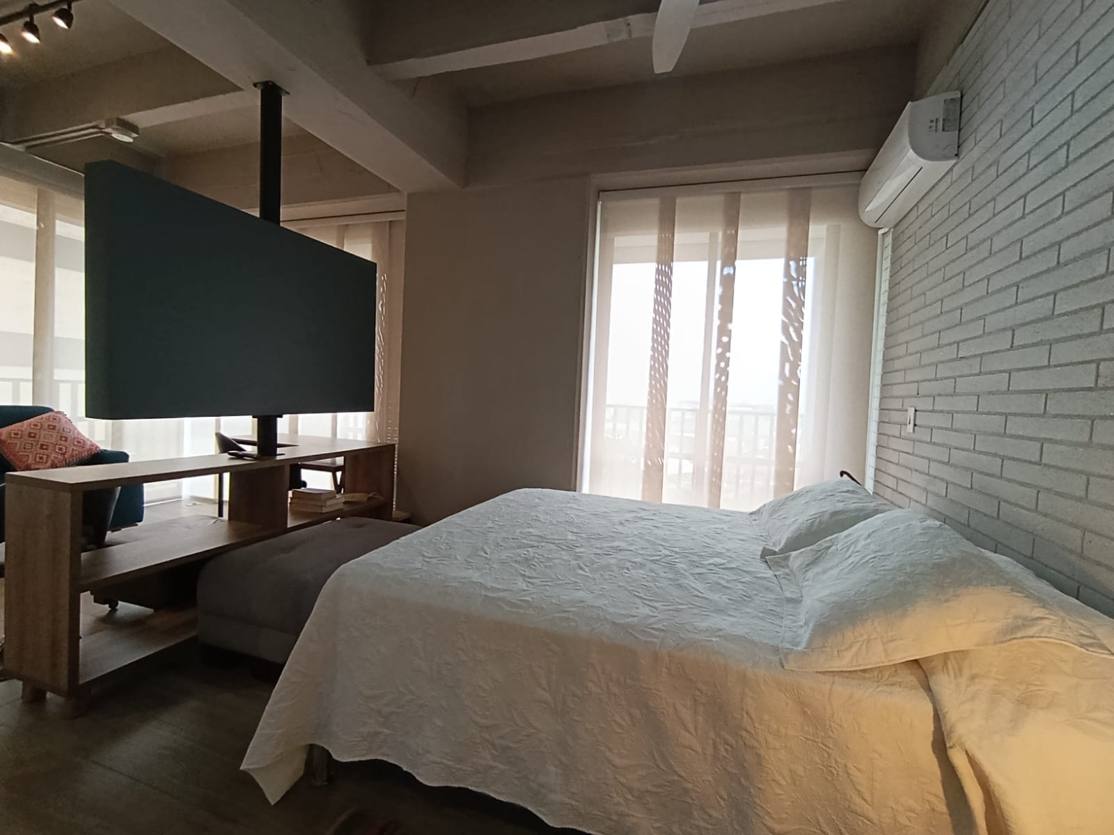 Apartaestudio amoblado para arriendo en Ciudad del Río El Poblado