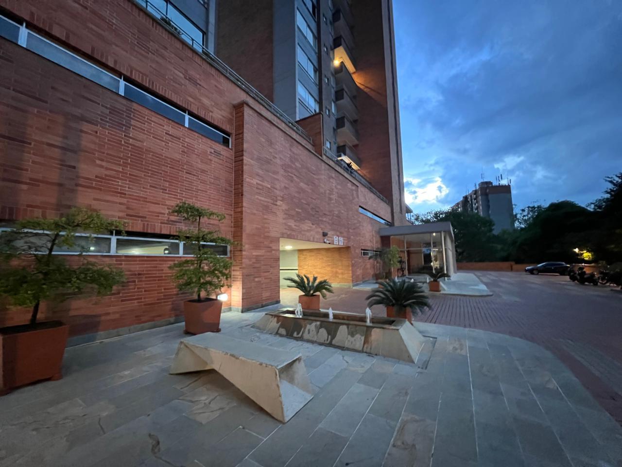 Venta de Hermoso Apartamento en el Poblado Castropol Medellín