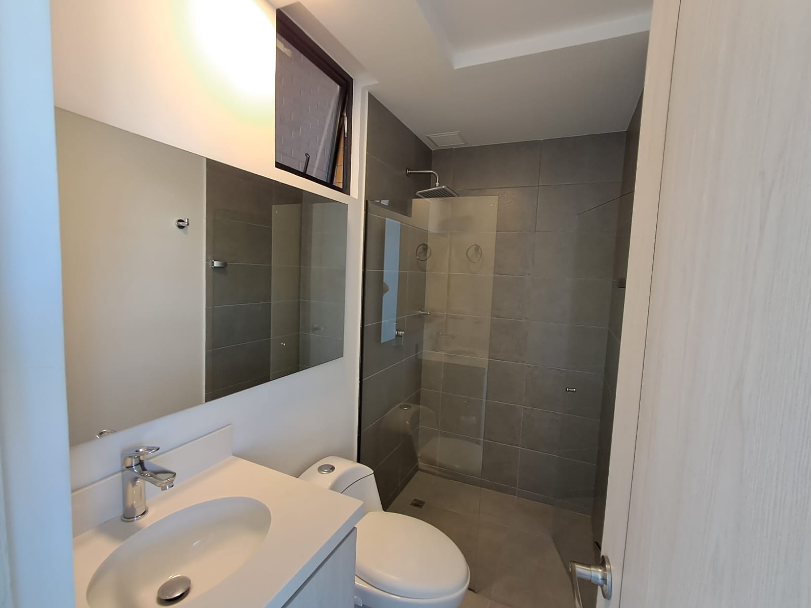 Apartamento en venta en Los Colores   Medellín