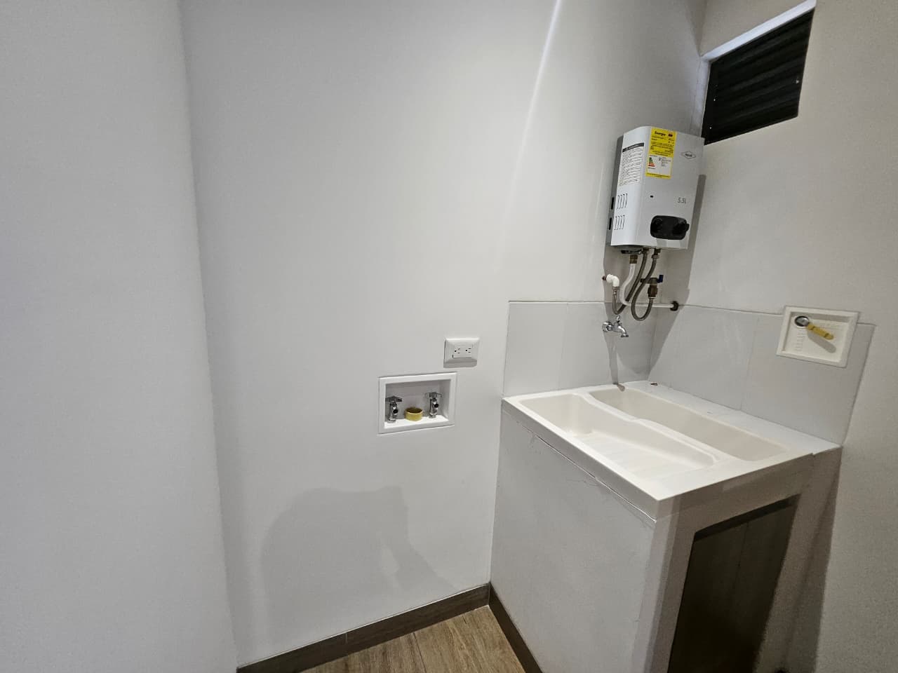 Apartaestudio para arriendo en Ciudad del Río El Poblado