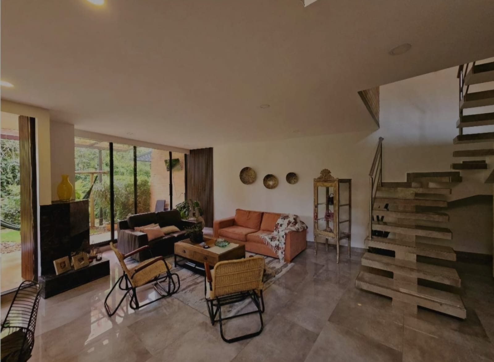 Casa en venta en Altos del Poblado cerca del Tesoro  Medellin