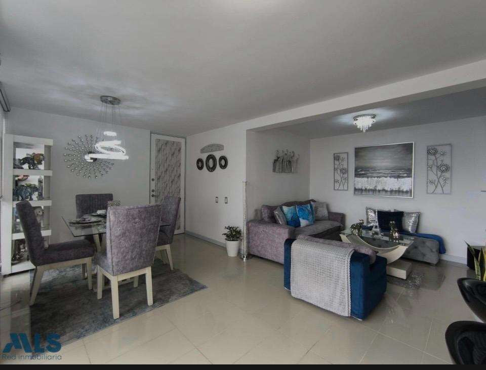 Apartamento para la venta en Envigado Loma del Barro