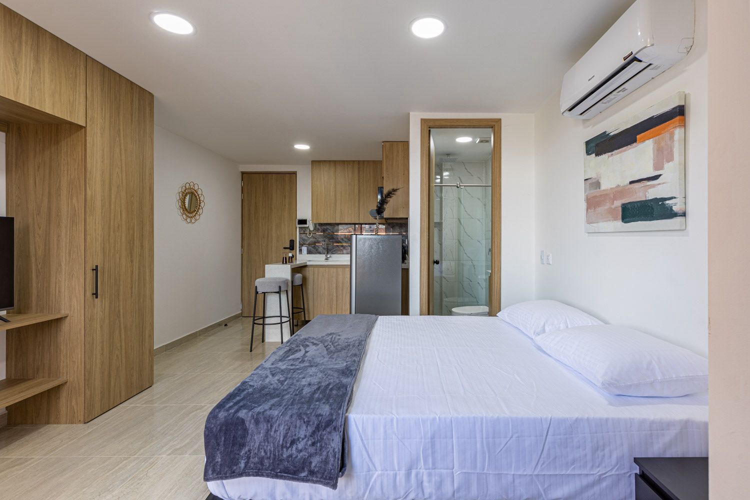 Apartaestudio tipo Loft amoblado en venta Belén Rosales