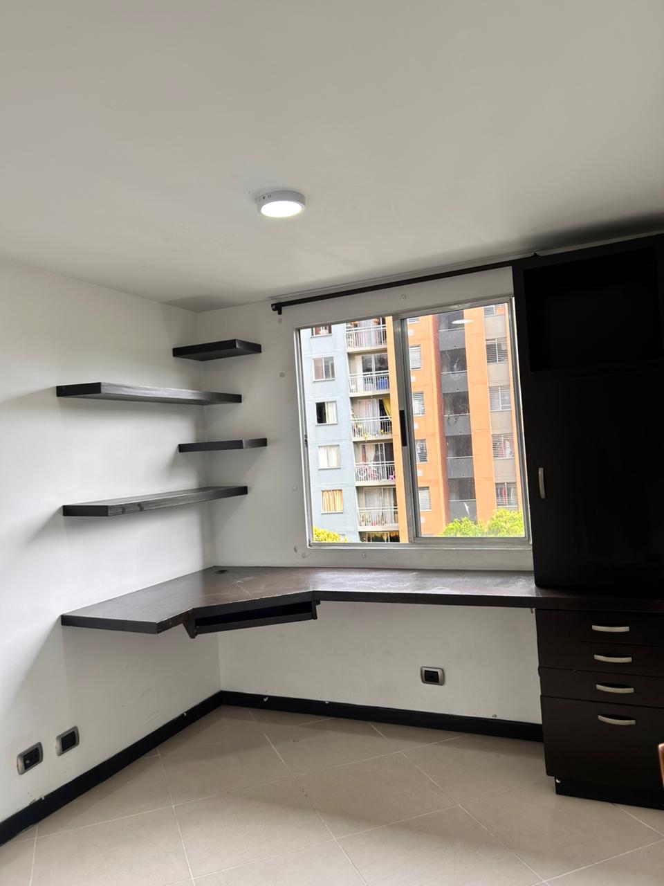Apartamento en venta en San German - Robledo