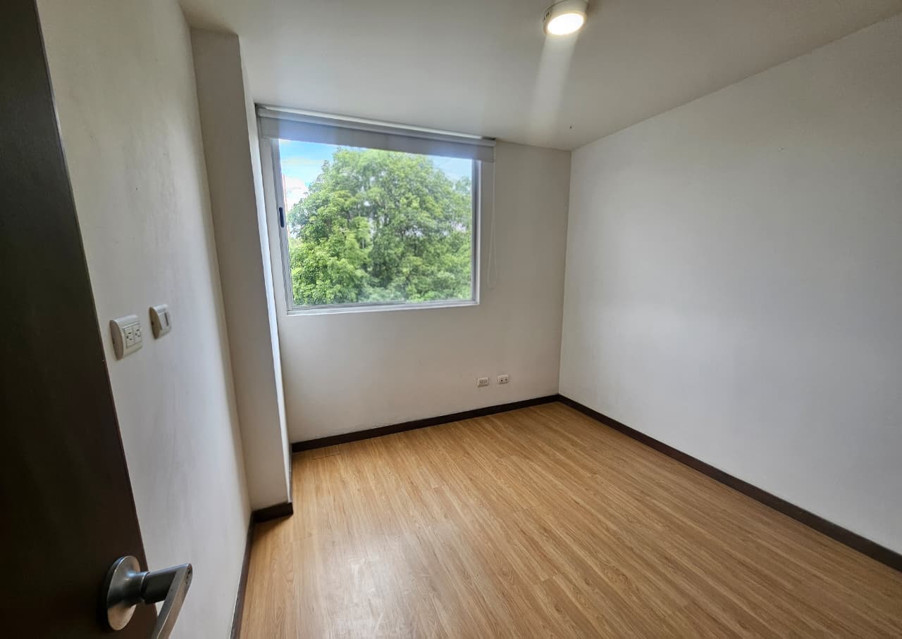 Apartamento en arriendo en La Loma del Esmeraldal Envigado