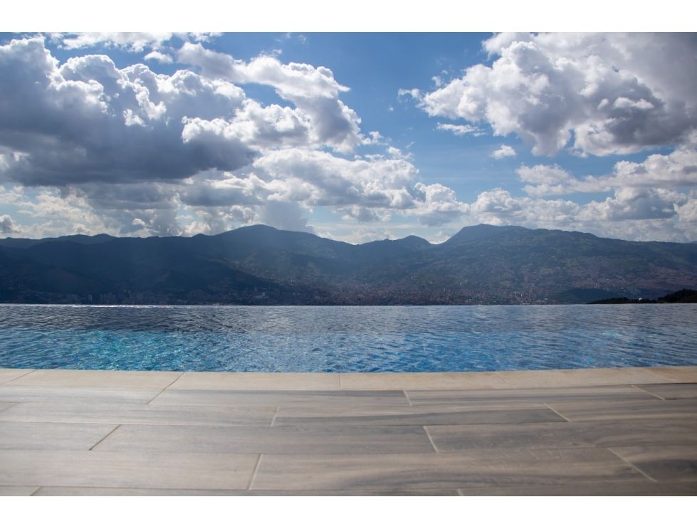 Exclusiva casa en venta en las Palmas Medellin