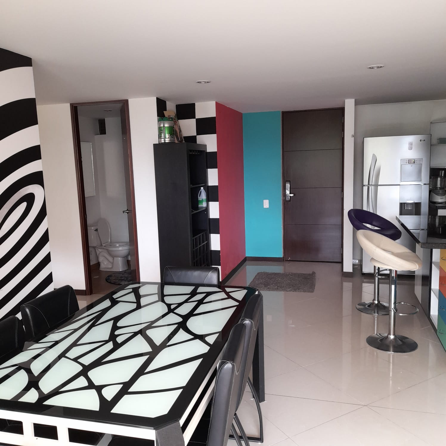 Apartaestudio amoblado para arriendo vía Las Palmas