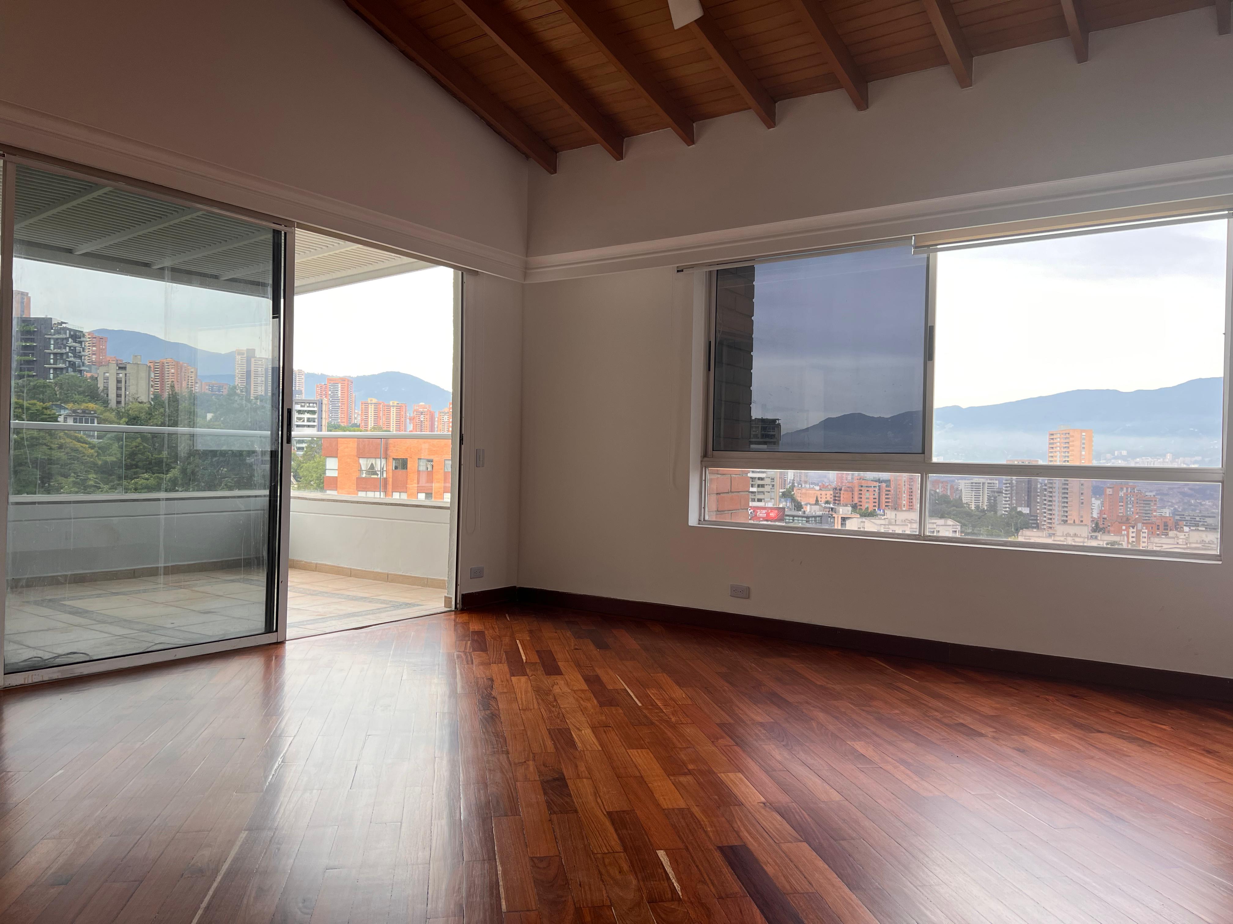 Penthouse en arriendo en el Poblado - Medellín