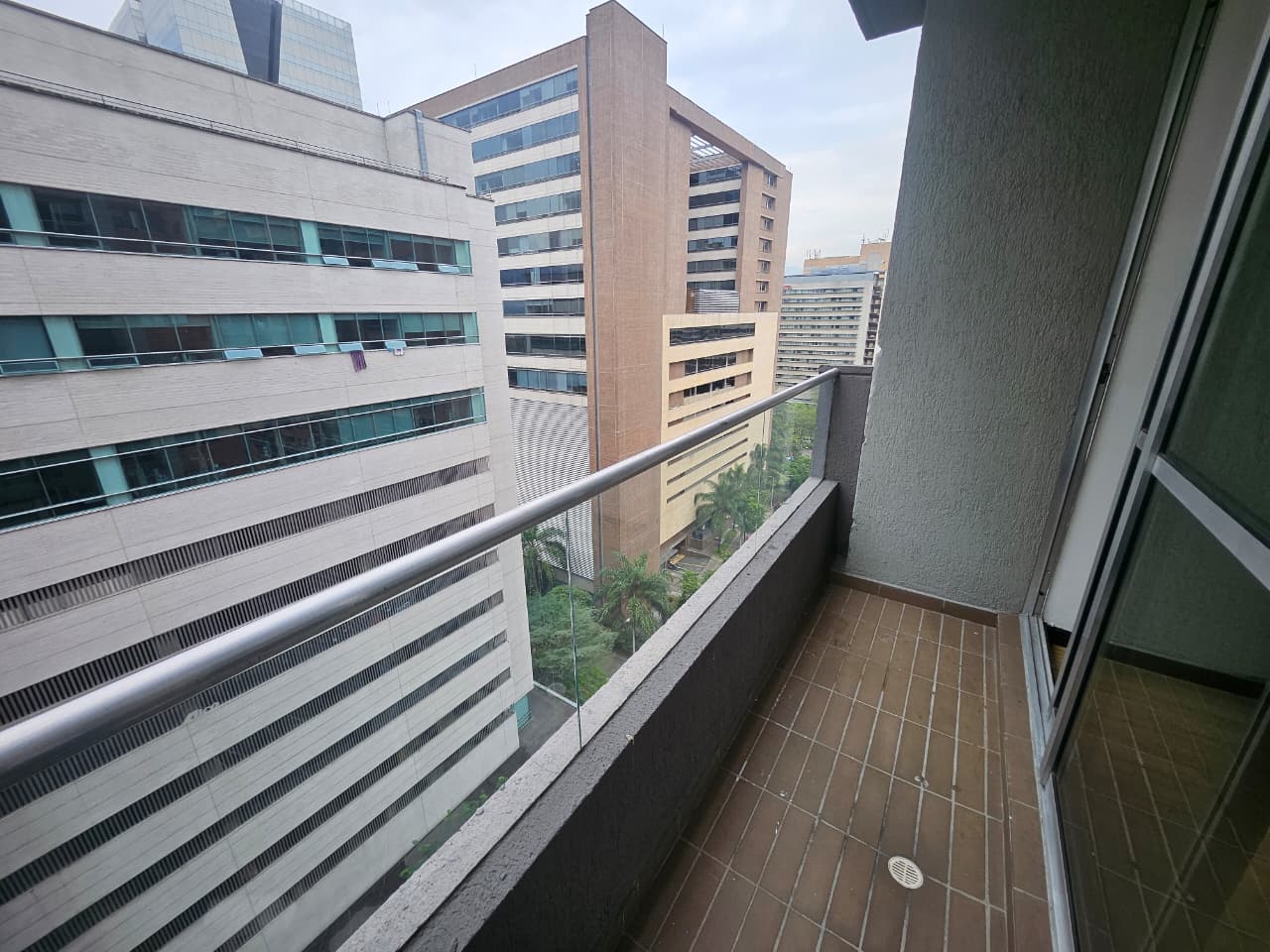Apartamento en venta en Ciudad del Río - Poblado, Medellín