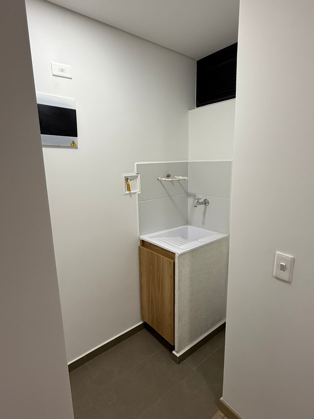 Apartamento en venta para estrenar en Los Colores Medellin