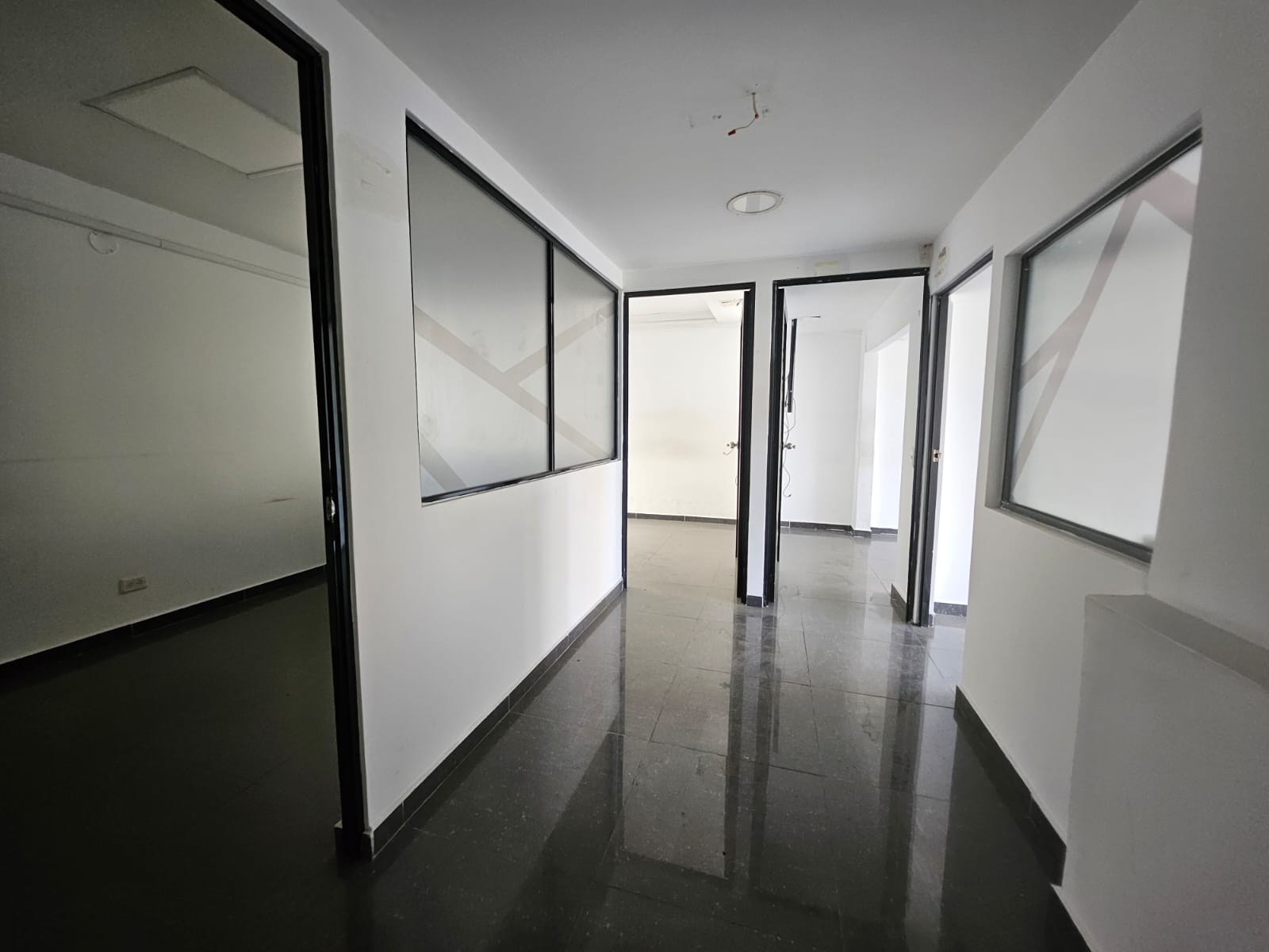 Casa comercial para arriendo en La 80 Floresta