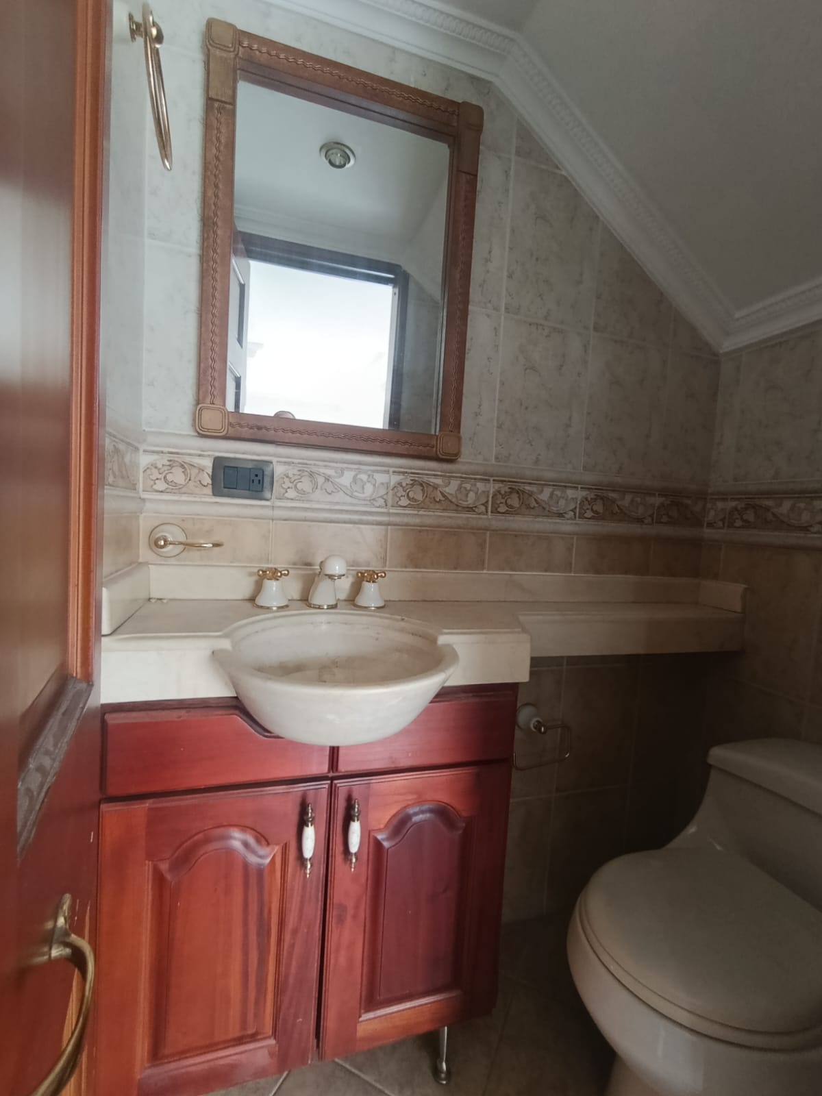 Apartamento Dúplex  en Arriendo Loma de los Bernal