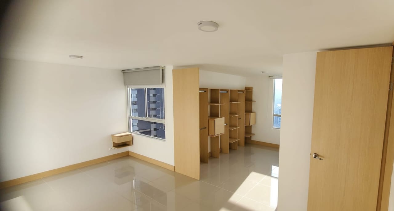 Apartamento para arriendo en El Poblado Loma del Indio