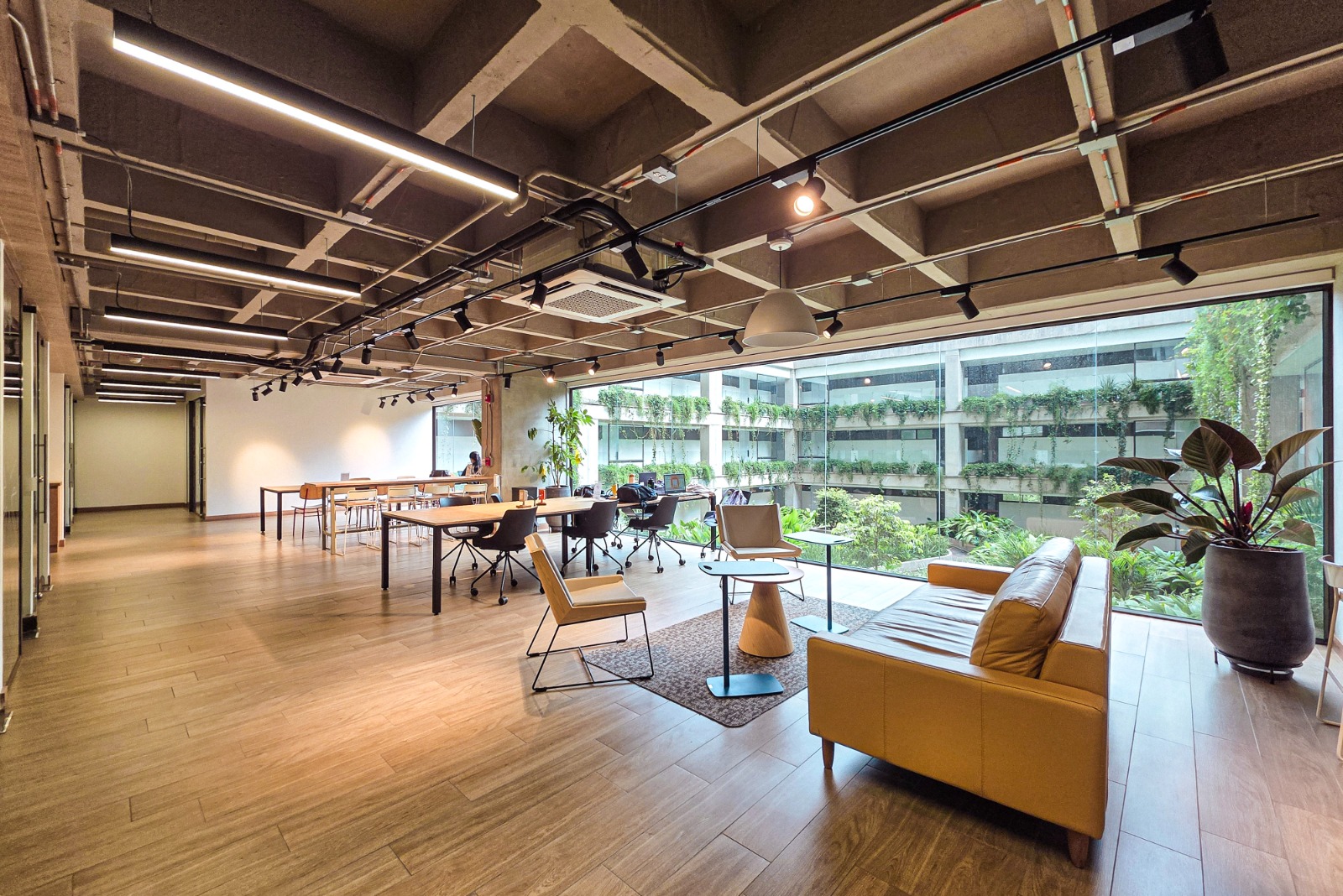 Apartaestudio amoblado para arriendo en Ciudad del Río El Poblado