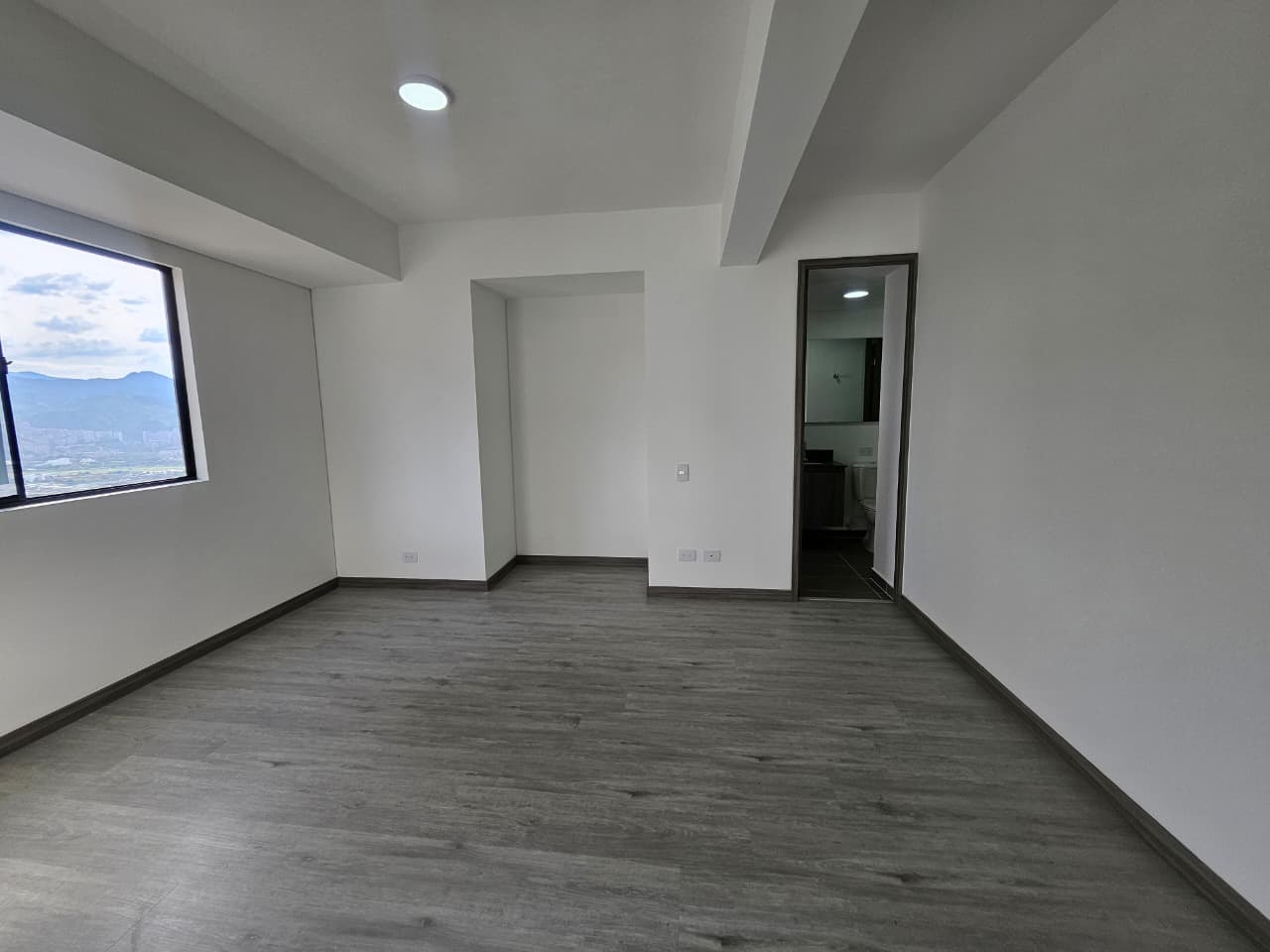 Apartaestudio para estrenar en arriendo en Las Palmas Medellín