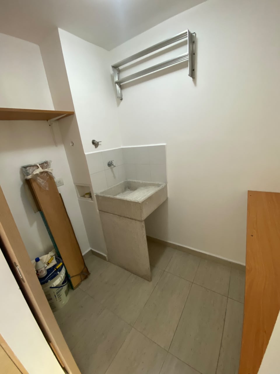Apartamento para la venta en la loma de los bernal