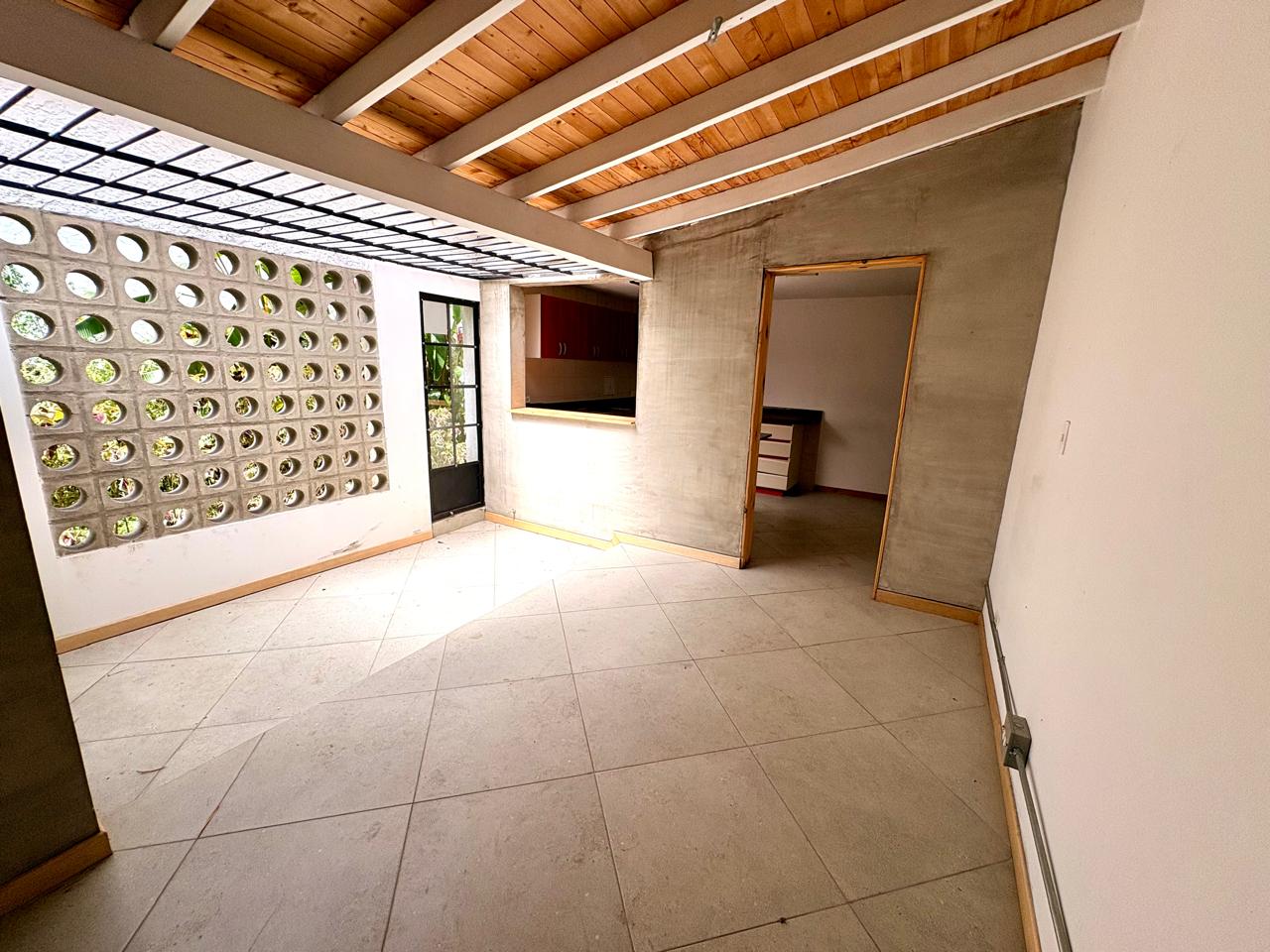Casa Lote para venta en Poblado  Castropol