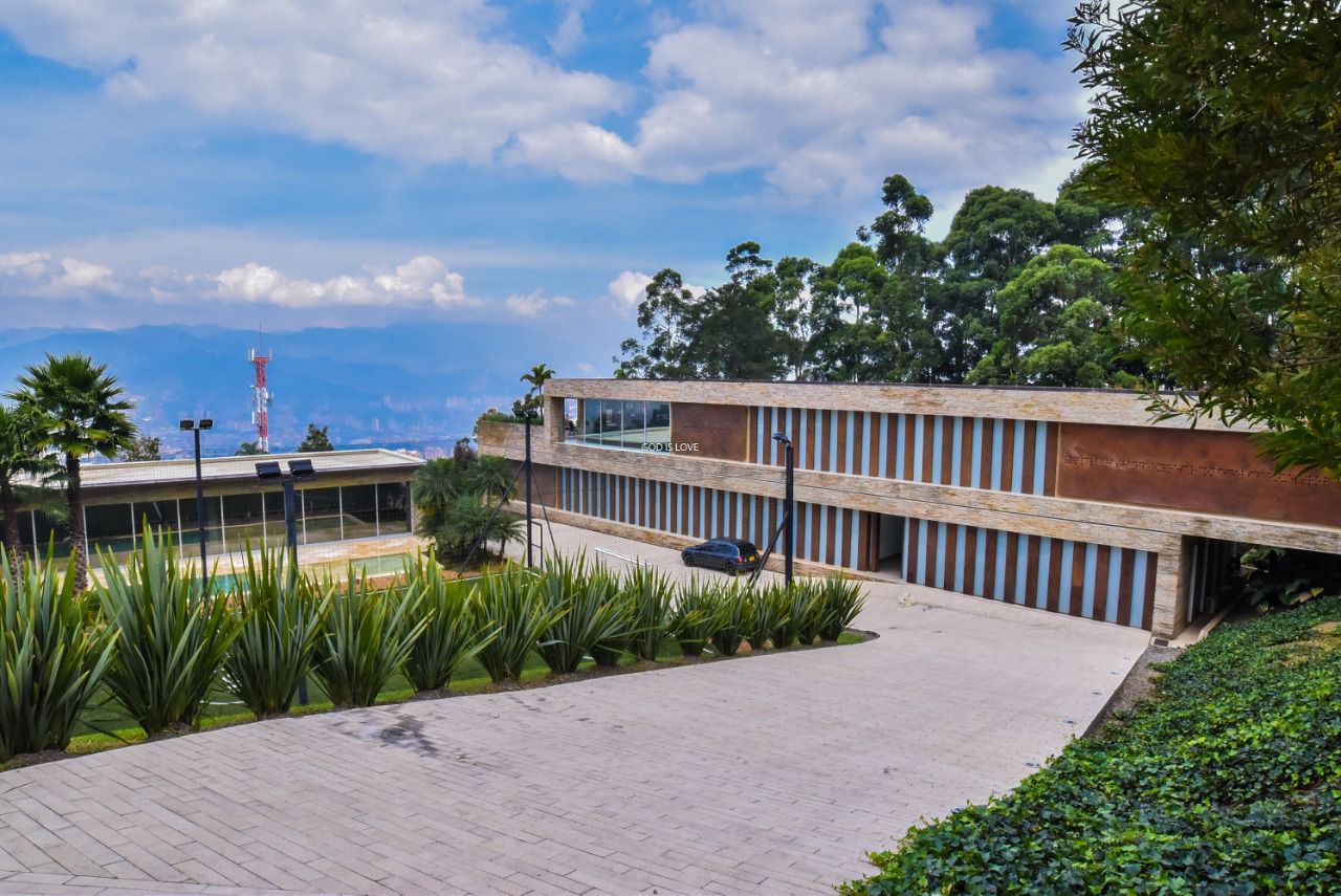 Casa en venta en Envigado Loma del Chocho