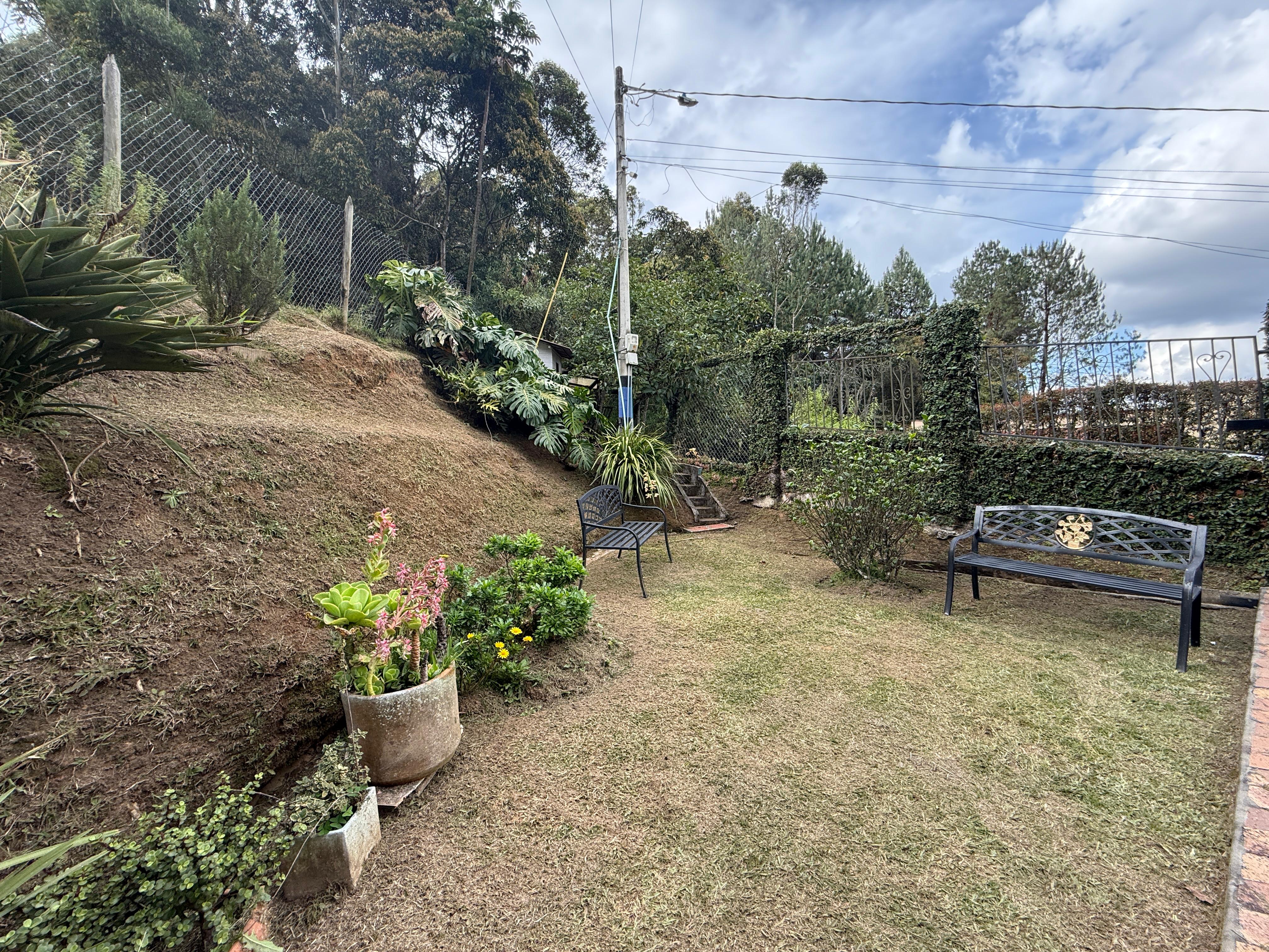 Venta de casa en El Retiro Sector Martin Pescador