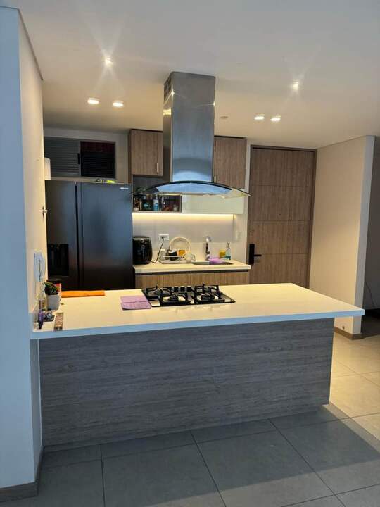 VENDO APARTAMENTO EN EL ESMERALDAL ENVIGADO