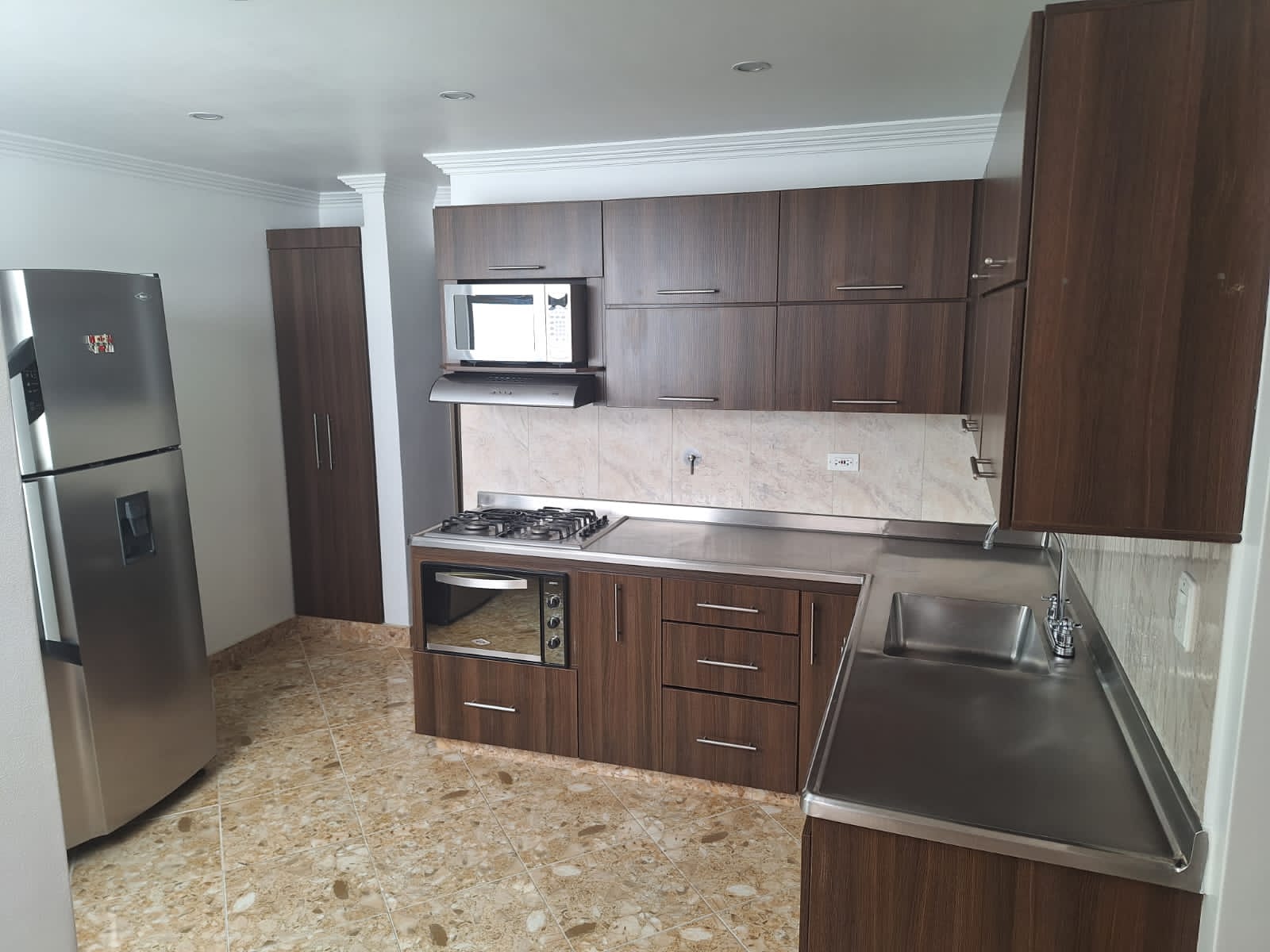 Apartamento en venta en sector Los Pinos - La América - Medellín