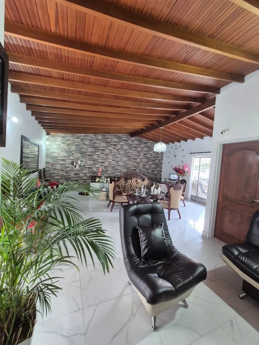 Casa para venta en Medellín laureles 2 piso con parqueadero