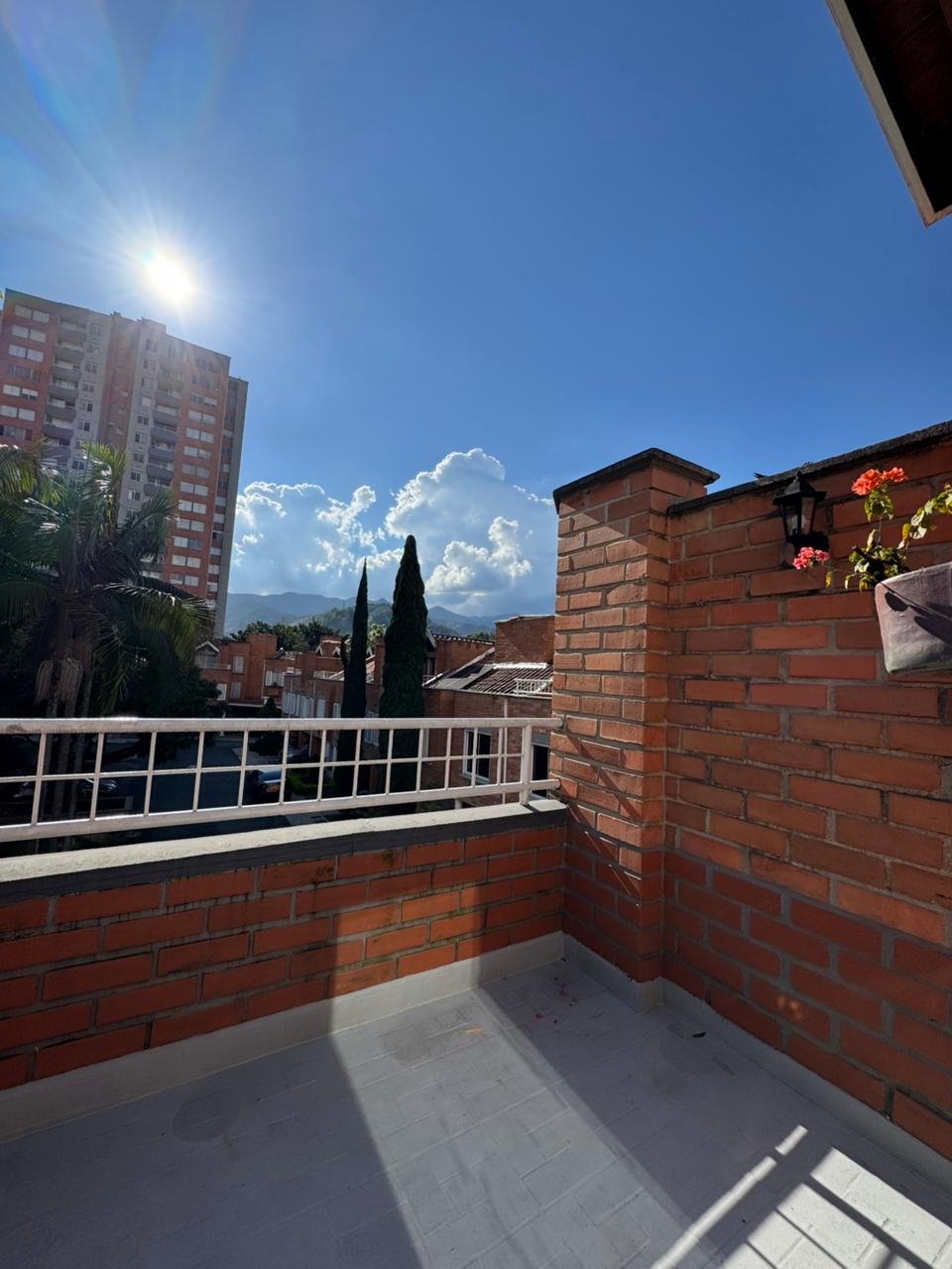 Casa unifamiliar en venta Loma De Los Bernal parte baja