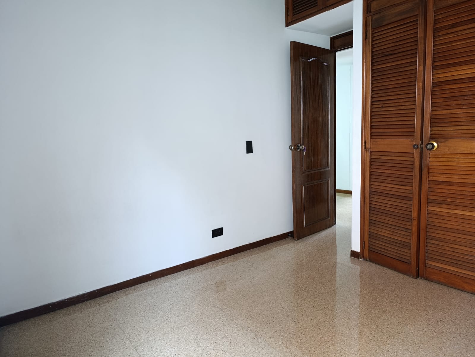 Casa para Arriendo  en Loma de los Bernal Medellín