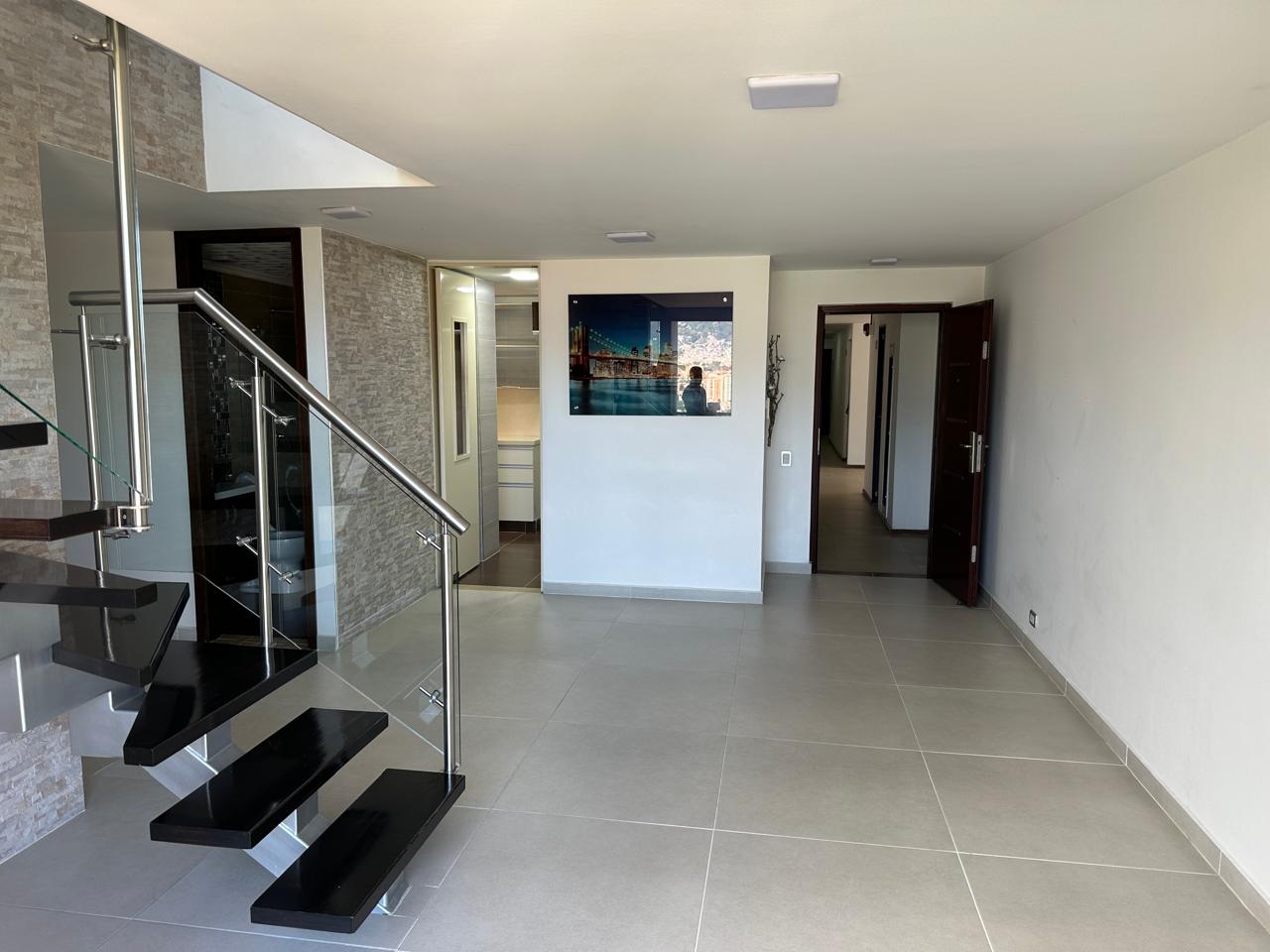 APARTAMENTO DUPLEX EN ARRIENDO SECTOR PILARICA