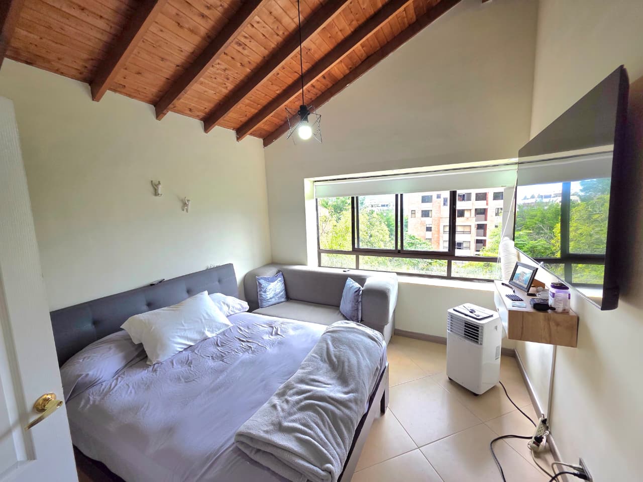 Apartamento dúplex en venta en El Poblado sector El Campestre