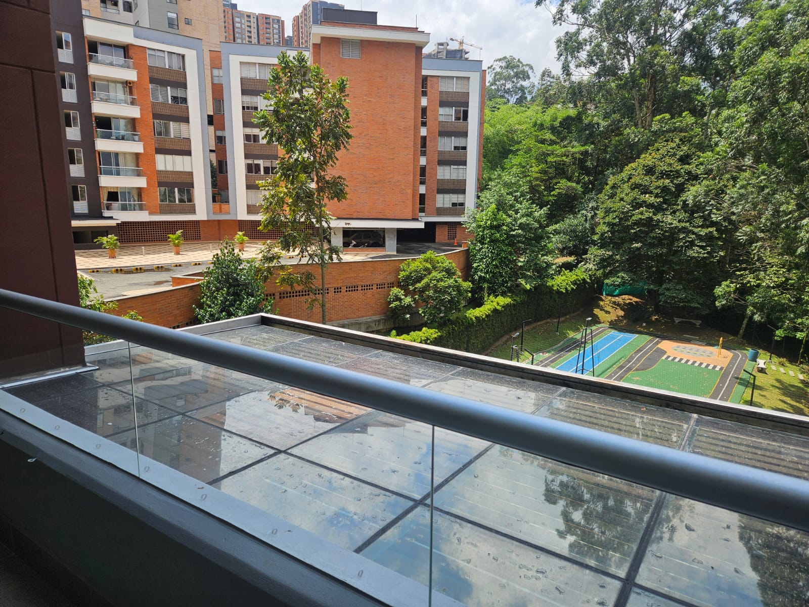 Apartamento en arriendo en Loma de Las Brujas Envigado