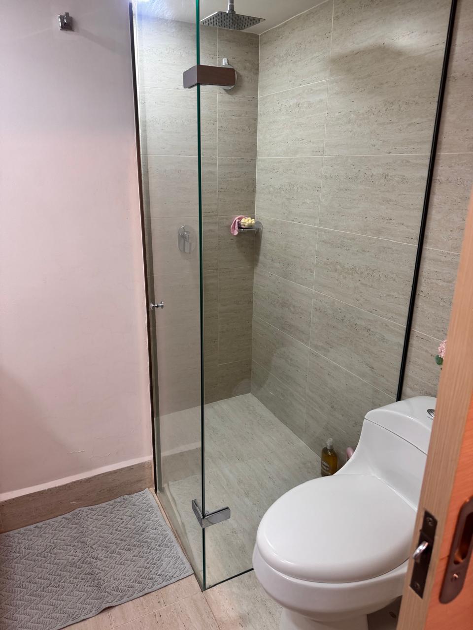 Apartamento para la venta en la loma de los bernal