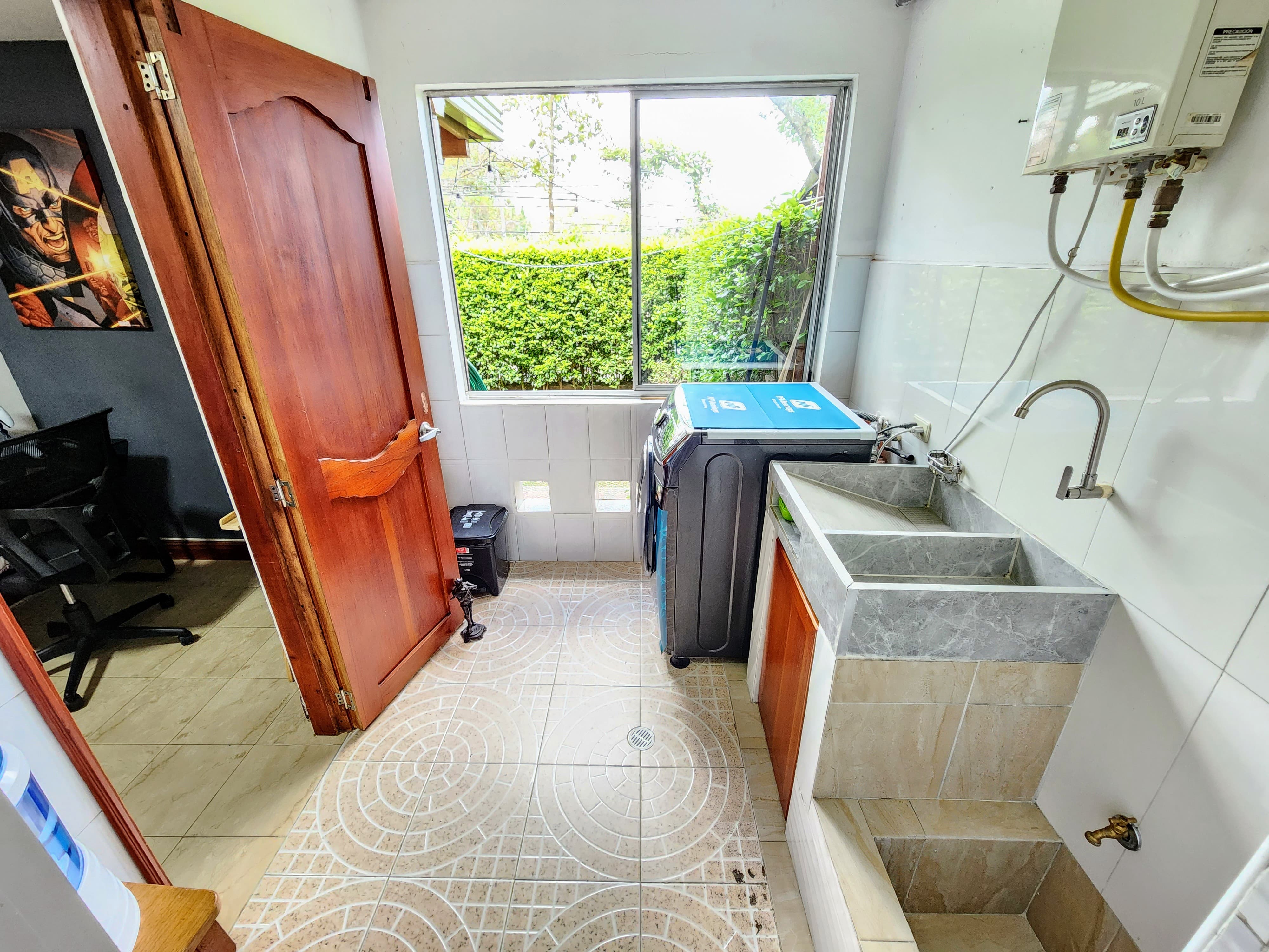 Casa en VENTA en La estrella, sector Suramerica