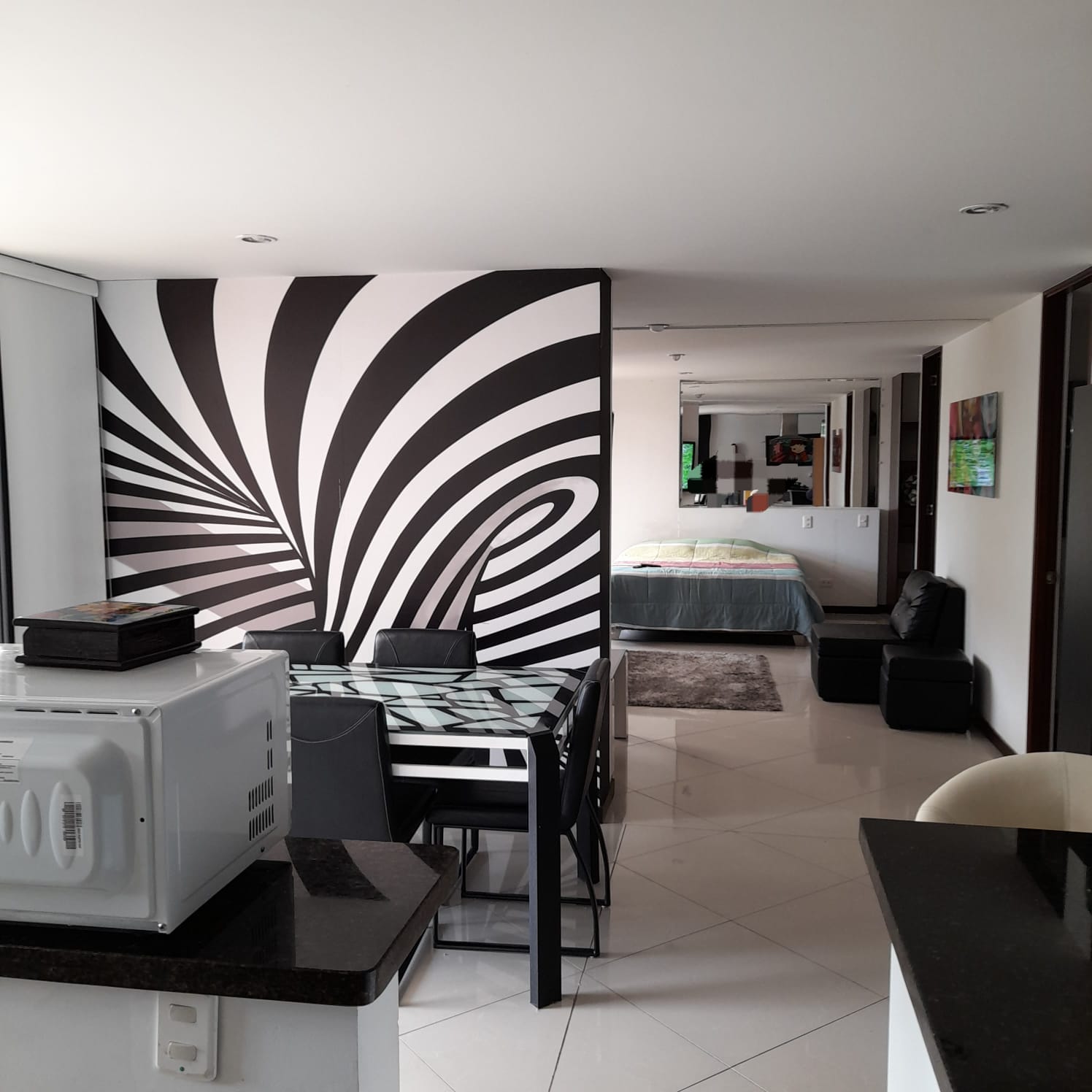 Apartaestudio amoblado para arriendo vía Las Palmas