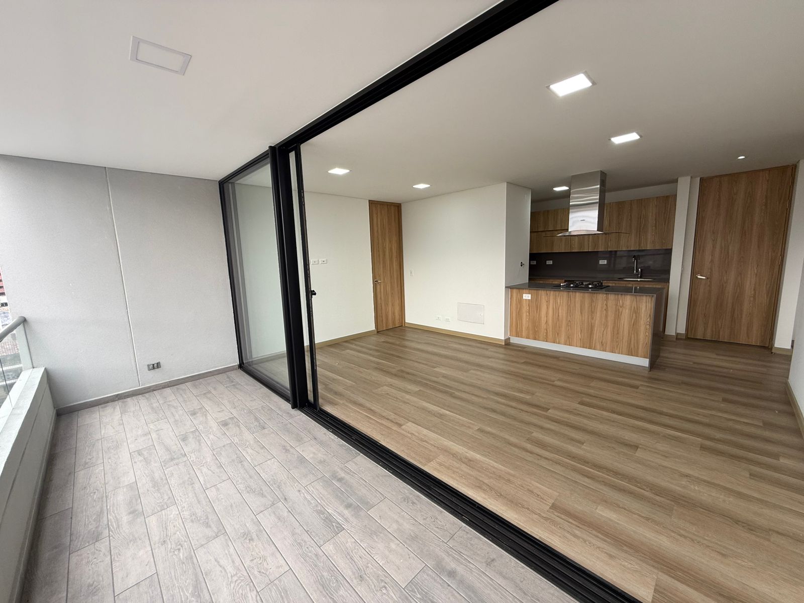 Apartamento en venta para estrenar en Los Colores Medellin