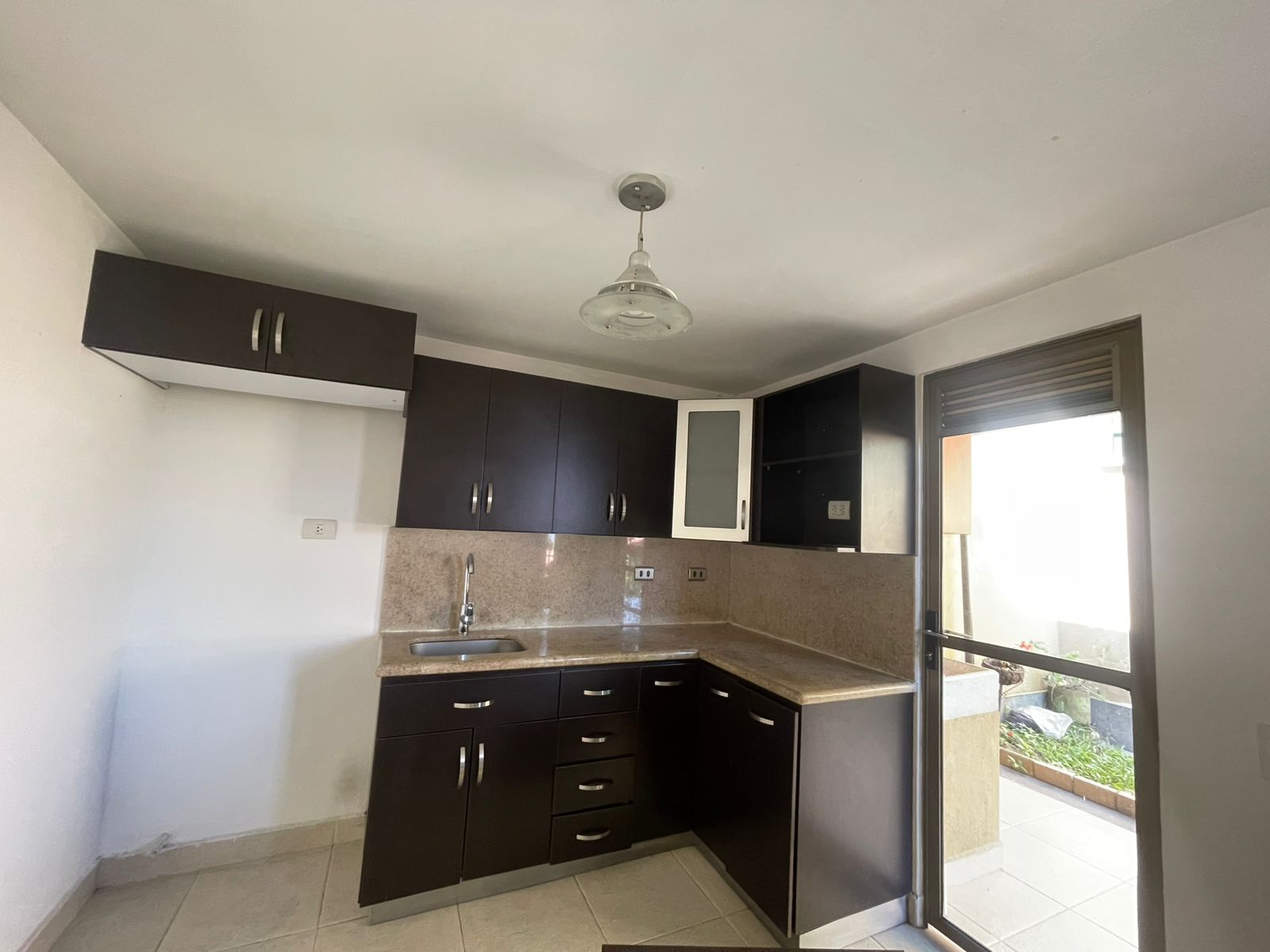 Casa en arriendo en Envigado Las Antillas