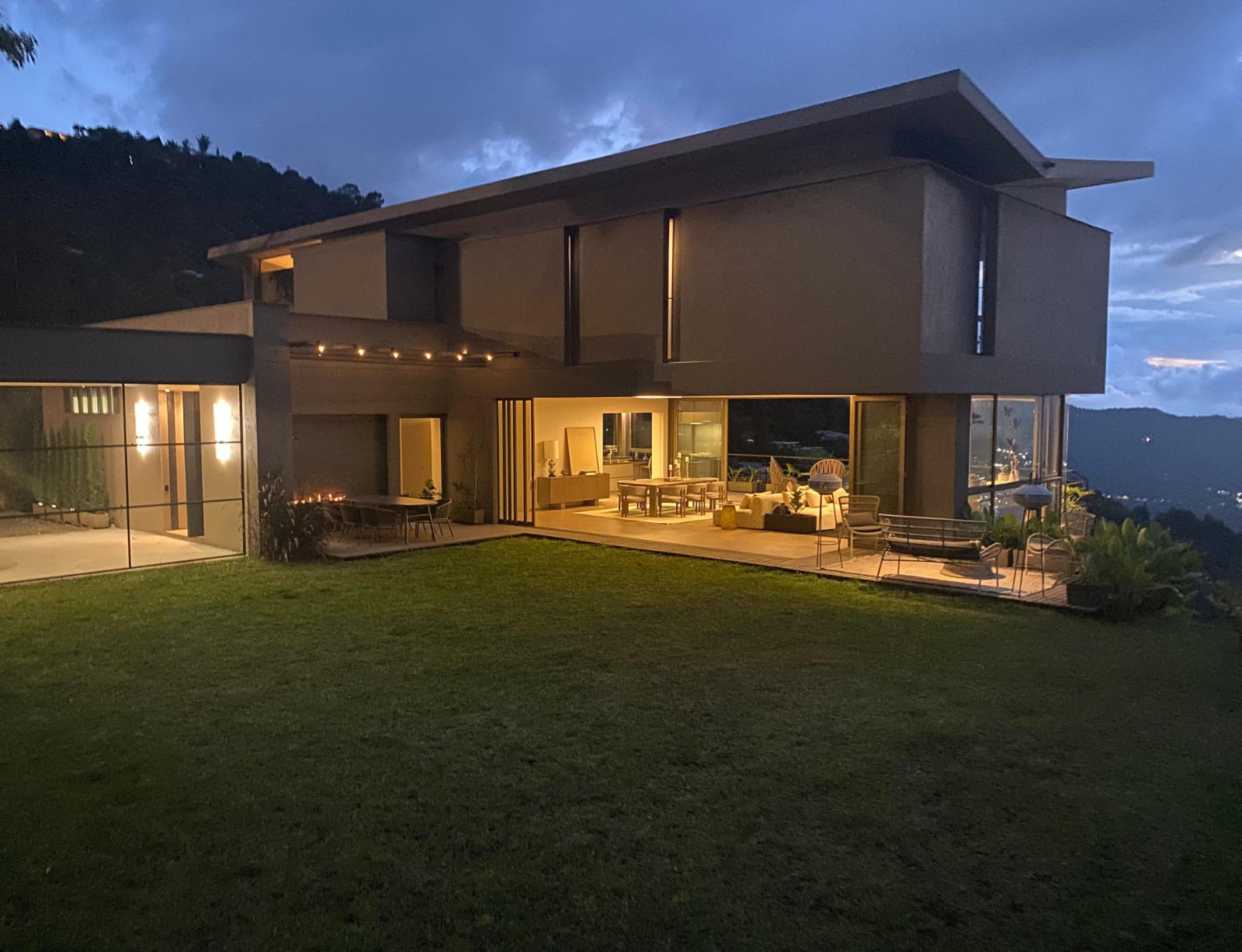 Casa en venta para estrenar en las Palmas Medellin