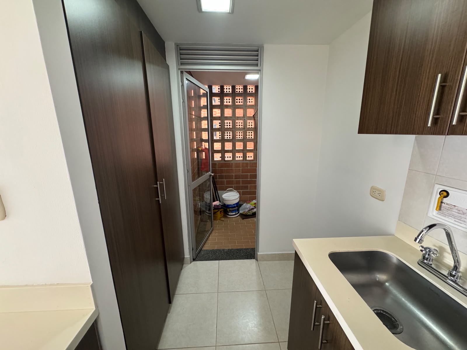 Apartamento para arriendo loma de san José parte baja