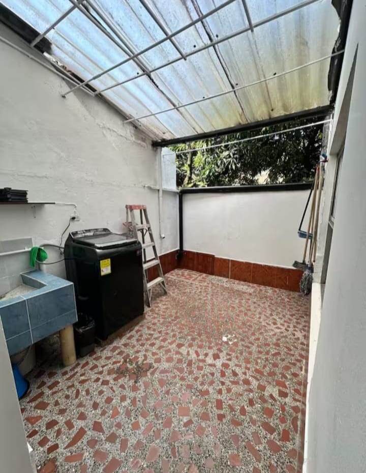 Casa para la venta en La América Medellín