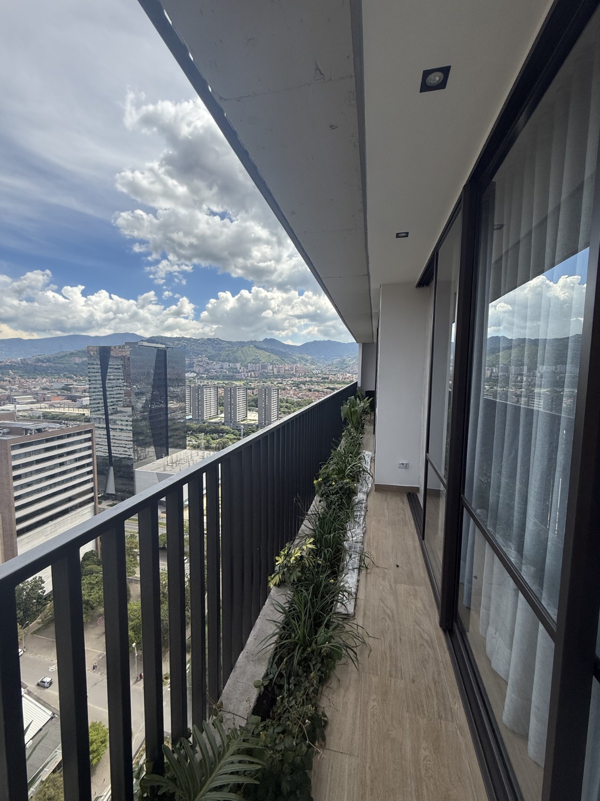 Apartamento amoblado para arriendo en Ciudad del Río El Poblado