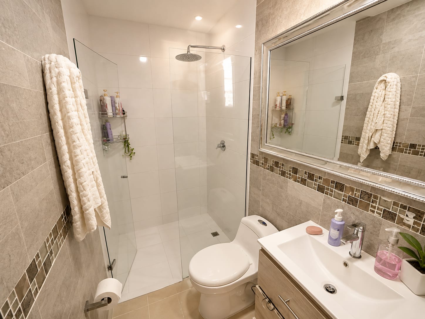 APARTAMENTO EN VENTA ENVIGADO LA PAZ – ZONA PLANA, PISCINA Y VISTA