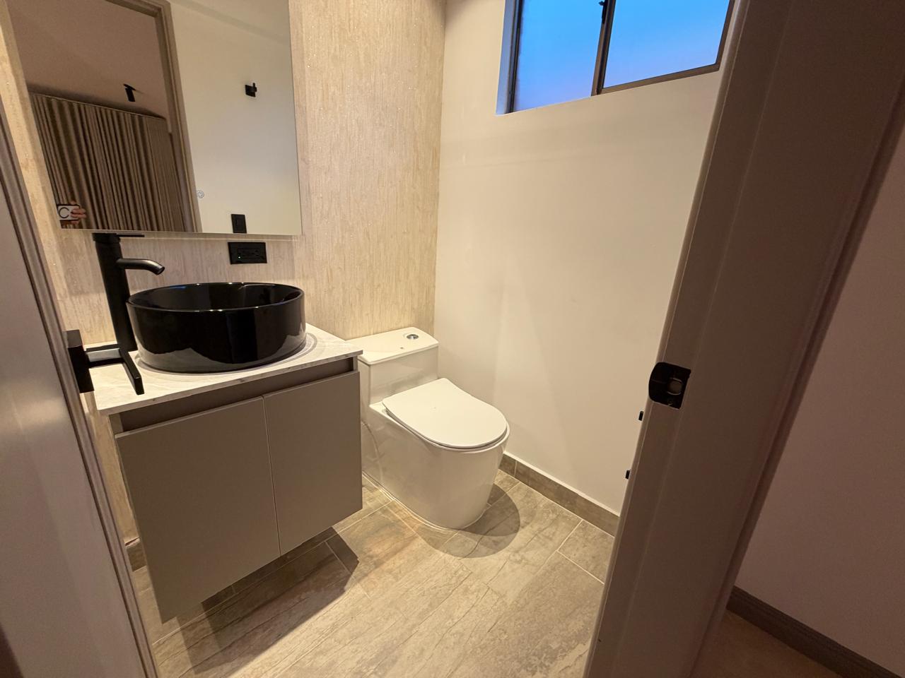 Casa en  venta en la Calera el    Poblado Medellin