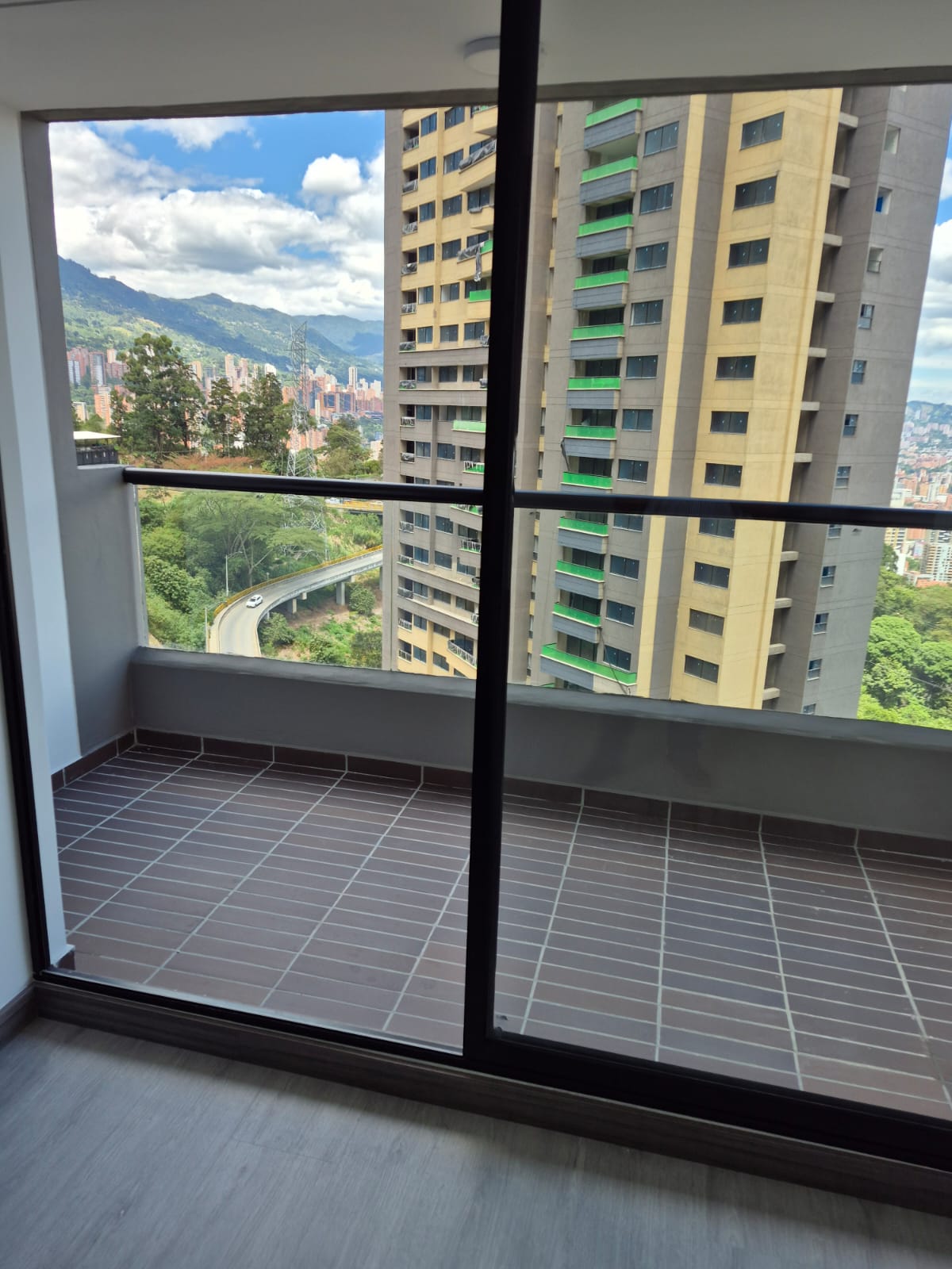 Apartamento para estrenar en arriendo en Las Palmas Medellín