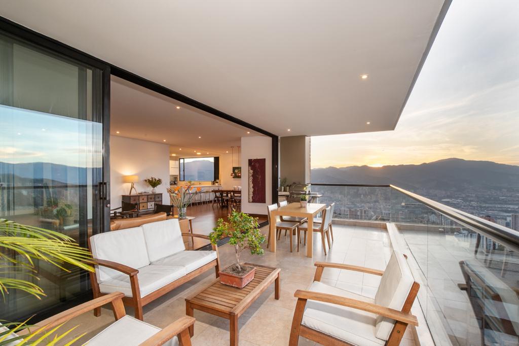 Venta de apartamento en Medellin El Poblado Los Balsos