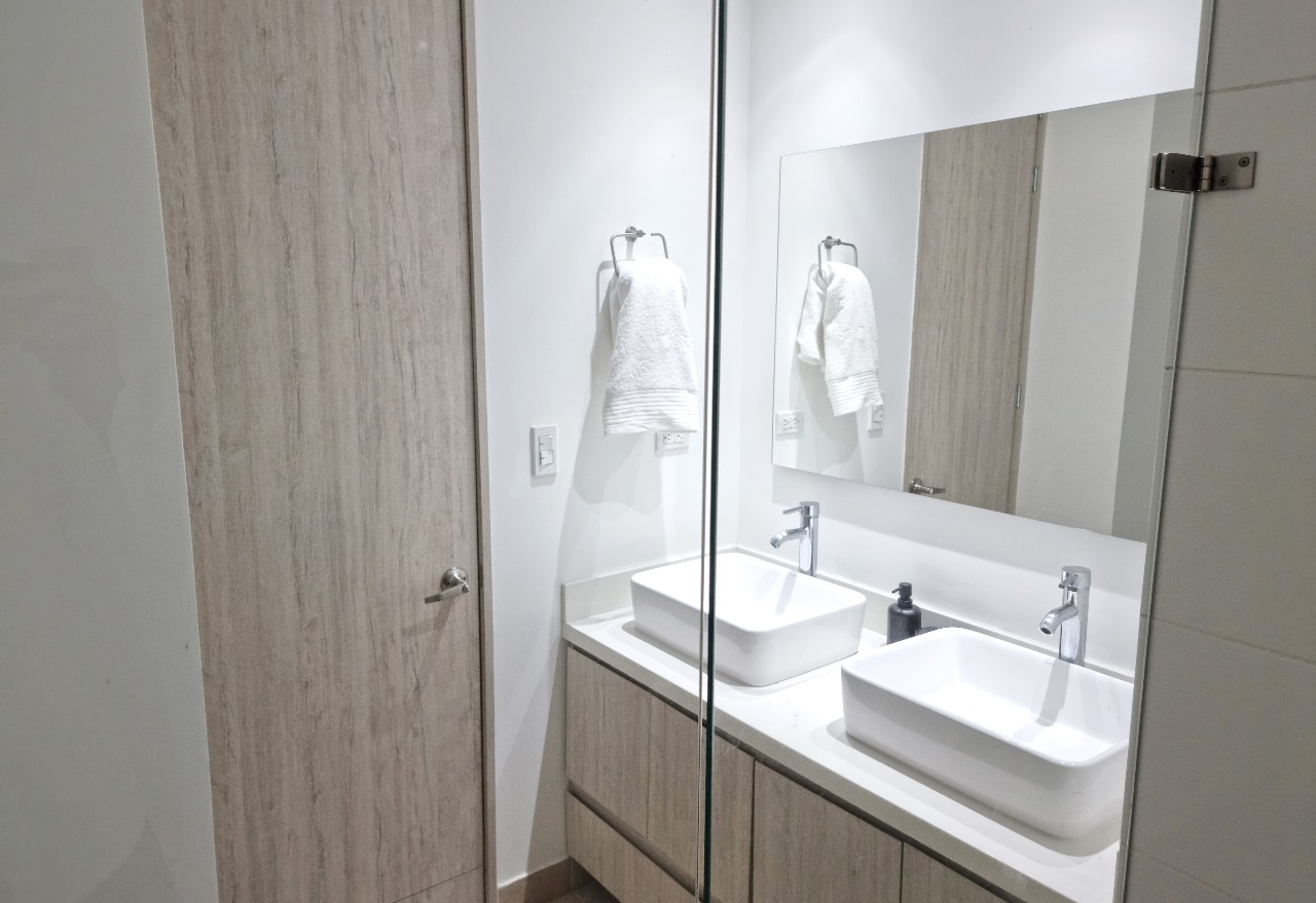 Apartamento amoblado para arriendo sector Lalinde Poblado - Medellín