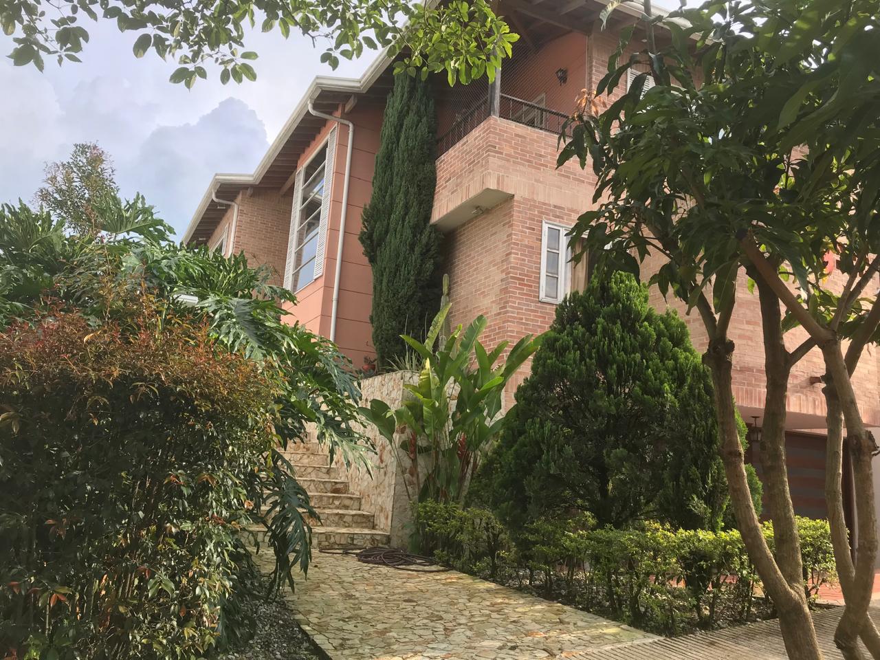 Casa para la venta en La Estrella Cerca del Parque - Antioquia