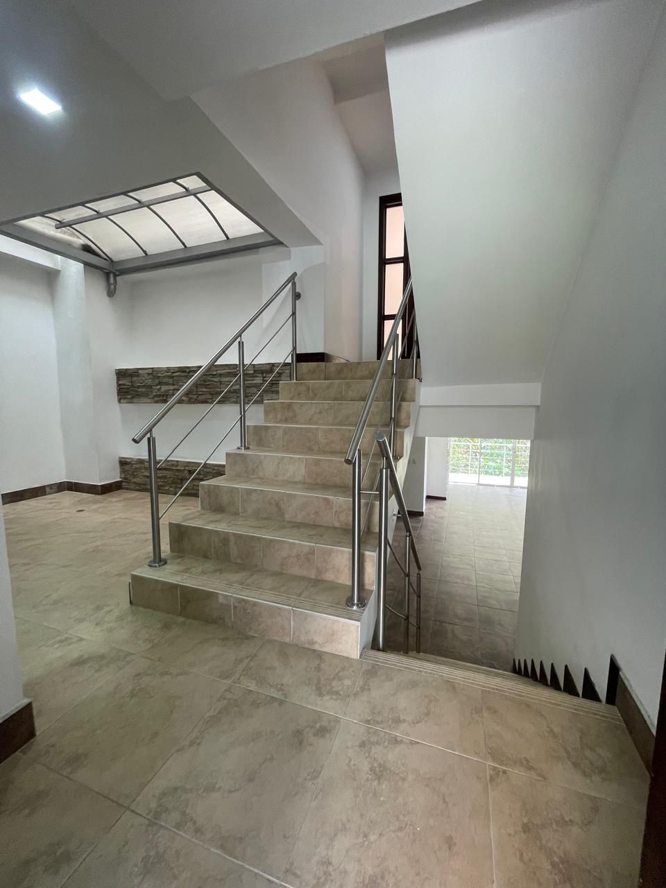 Se vende casa en Sabaneta sector la Doctora