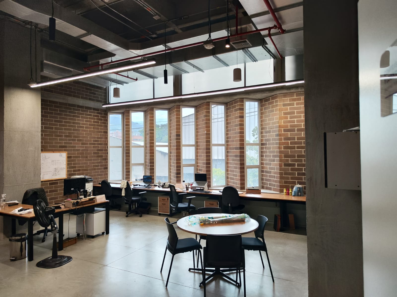 Edificio industrial para venta en sector  la aguacatala   Medellin