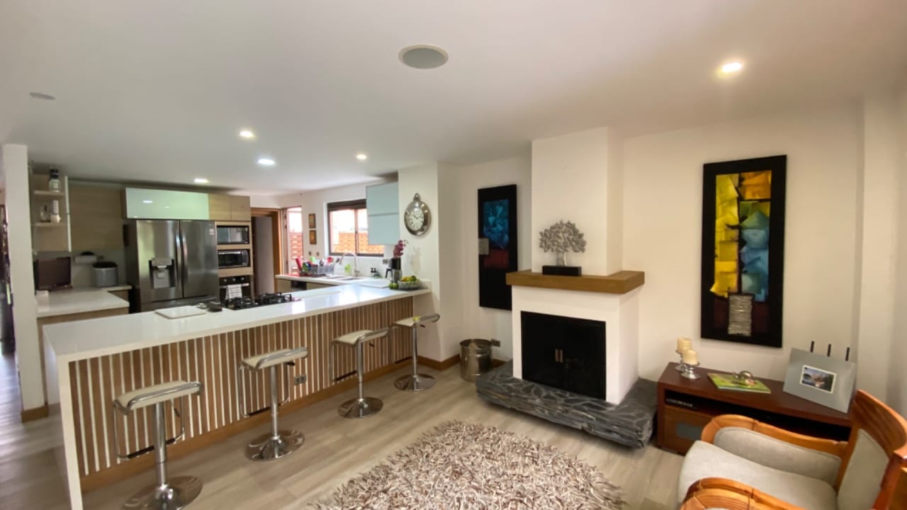 Venta de casa en El Retiro cerca al parque